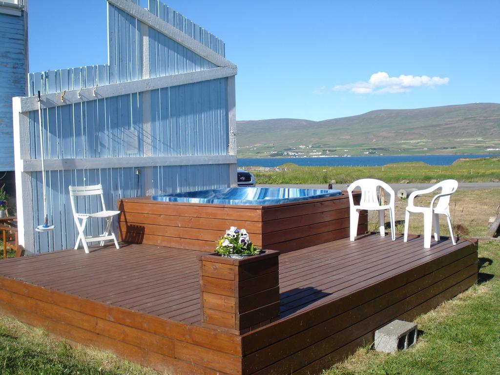 Guesthouse Petursborg Акурейри Экстерьер фото