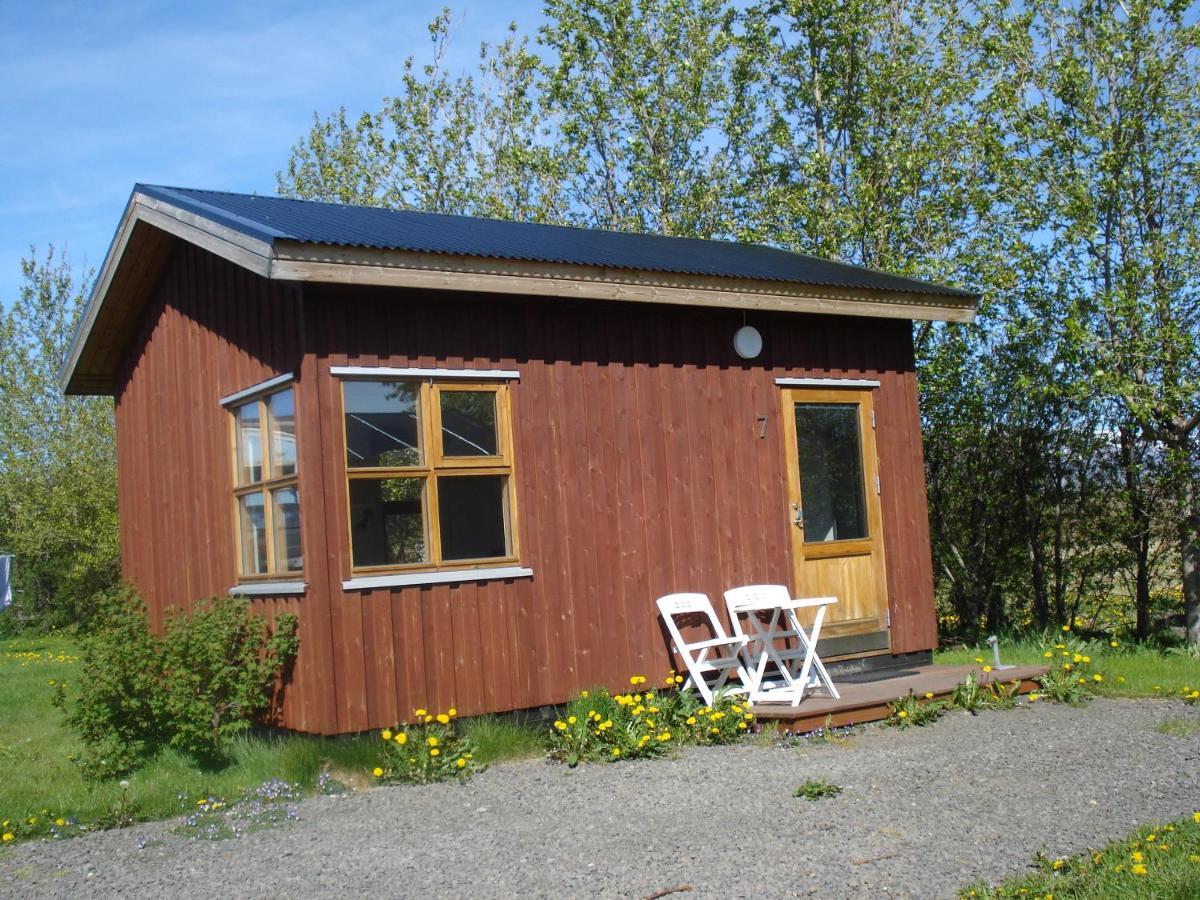 Guesthouse Petursborg Акурейри Экстерьер фото